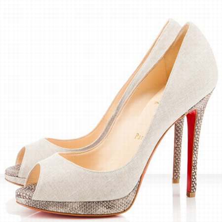 escarpin noir ouvert derriere